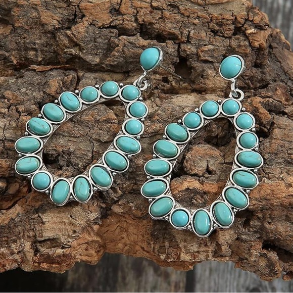 n/a Jewelry - Turquoise Stone Oval Drop Earrings